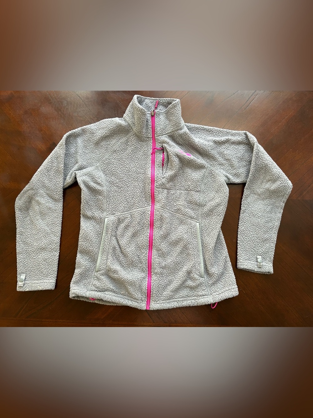 The North Face Light Gray Fleece Jacket with Pink Zipper - Women Puffers size M